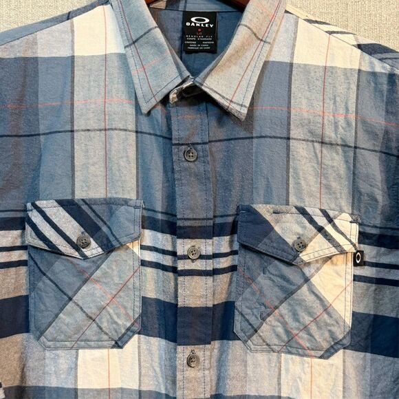 Oakley Other - Oakley Men’s Plaid Button Down Shirt Large Blue White Cotton Regular Fit FA16